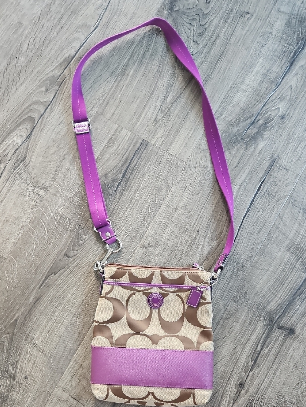 ✨ Coach Signature Crossbody Bag – Brown/Tan with Purple Accent ✨
